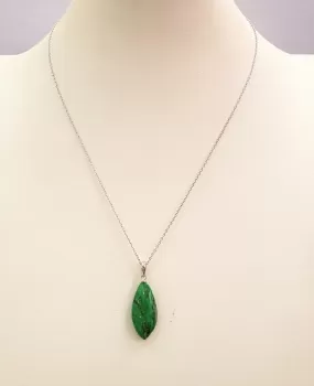 Long Marquis Mositsit Jade Single Stone Pendant